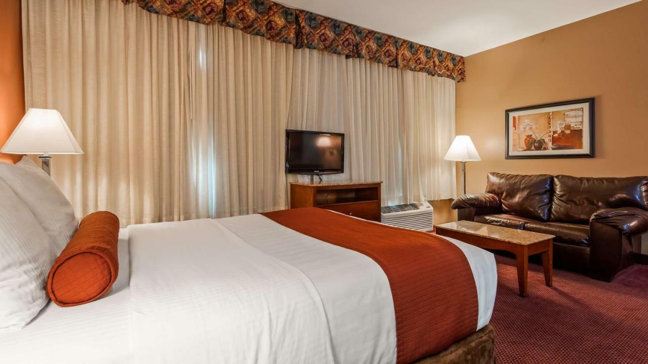 Kenwood Best Western Plus Hannaford Inn & Suites מראה חיצוני תמונה