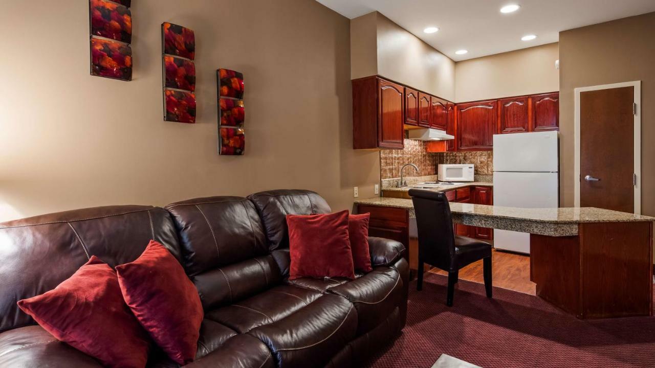 Kenwood Best Western Plus Hannaford Inn & Suites מראה חיצוני תמונה